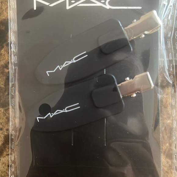 Mac Clips - Picture 3 of 3